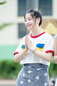 Awesome ultra hd wallpaper for desktop, iphone, pc, laptop, smartphone, android. K Pop 1402861 Smile Dahyun And Tzuyu On Favim Com