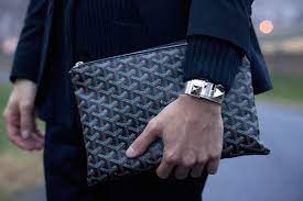 01) goyard senat mm pouch for the first time. Goyard Senat Pouch Mm Navy Men S Fashion Bags Belt Bags Clutches And Pouches On Carousell