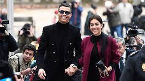 Georgina rodriguez was born in jaca, spain, and is a spanish artist, model, cristiano ronaldo's better half and future mother of their fourth child. Ø¬ÙˆØ±Ø¬ÙŠÙ†Ø§ Ø±ÙˆØ¯Ø±ÙŠØ¬ÙŠØ² ØµØ¯ÙŠÙ‚Ø© ÙƒØ±ÙŠØ³ØªÙŠØ§Ù†Ùˆ Ø±ÙˆÙ†Ø§Ù„Ø¯Ùˆ ØªÙØ§ØµÙŠÙ„ Ù„Ø§ ØªØ¹Ø±ÙÙ‡Ø§ Ø¨Ø§Ù„Ø¬ÙˆÙ„