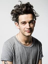 With Similar Appreciation Matty Healy Is Everything A Photographer Wants In A Front Man Wild Curls Arms Dotted With Tattooe The 1975 Matty Healy Matt Healy