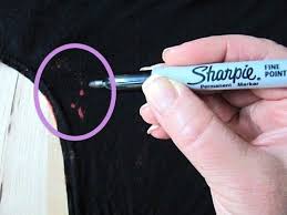 Eliminate Bleach Stains On Black Clothes With The Help Of A Permanent Marker 13 Tips That Will Make Your Clothing Hacks Genius Clothing Remove Bleach Stains