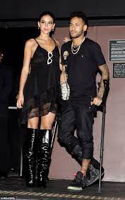 After men's olympic football final, neymar expressed his happiness brazilian couple; Neymar S Girlfriend Bruna Marquezine Flaunts Her Enviable Figure Neymar Girlfriend Neymar Neymar Jr