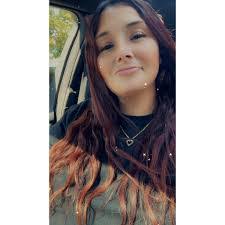 Esther Elliott's Instagram, Twitter & Facebook