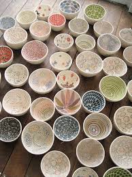 Love These Pottery Small Bowls With Artsy Patterns Modern Decorative Objects Pottery Ceramic Painting