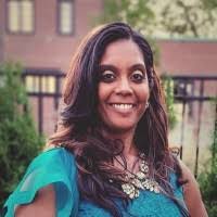 Janine Crowe's Instagram, Twitter & Facebook