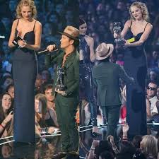 And at 28, he's the youngest super bowl halftime performer in a decade. Bruno Mars Taylor Swift Photos Of Taylor Swift Taylor Swift Videos Bruno Mars Taylor Swift