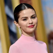 Shop exclusive merch and apparel from the selena gomez official shop. Selena Gomez Erschreckende Bilder Beunruhigen Ihre Fans Gala De