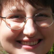 25YO Secretly Uses Sister's Credit Card For Wedding Deposit, She Cancels It  And Is Called Vindictive