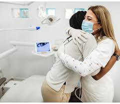 Effective Communication Strategies for Building Trust With Dental Patients  | BLOG | INIBSA
