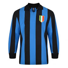 Football club internazionale milano, commonly referred to as internazionale (pronounced ˌinternattsjoˈnaːle) or simply inter, and known as inter milan outside italy. Inter Mailand Trikot 1963 64 Retrofootball