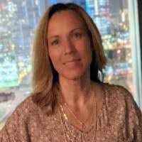 Kimberly Gravitt's Instagram, Twitter & Facebook