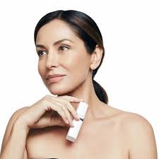 ✨@mineral_air ✨✨✨✨✨✨✨✨✨✨✨✨✨ ———————————————————————__#commercial #print  #shoot #model #omodelsagency #onset #behindthescenes #beauty @omodelsagency