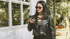 Siskaeee Santai Usai Jadi Tersangka Film Porno : Okezone Celebrity