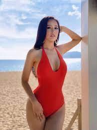 Mai phương thúy dậy từ 4h sáng phụ việc ở bếp ăn của bv nhiệt đới. Mai PhÆ°Æ¡ng Thuy Toi Thich Lam Ná»¯ Hoang