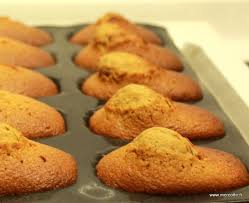 Madeleines Inspirees De Philippe Conticini Recette Madeleine Moelleuse Recette Madeleine Recette Entremet