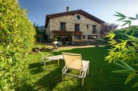 Casa rural situada en novés, a 10 km de jaca, en el pirineo aragonés. Boutique Rural Romantic Hotels In Jaca Rural Homes Cottages Jaca
