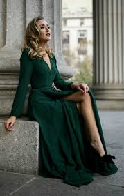 Per un brunch o per festeggiare un giorno speciale, un con i vestiti lunghi da sera di pretty lavish, impreziositi da dettagli in raso da sogno, i miss selfridge offre vestiti fluidi degni di marilyn monroe, mentre maya propone vestiti lunghi eleganti a maniche. Ù„Ù… ÙŠØ¹Ø¬Ø¨Ù†Ù‰ Ù…ÙˆØµÙ„ Ø¹Ø§Ø± Vestito Elegante Con Spacco Davanti Di Colore Verde Abiti Da Cerimonia Lunghi Tutte Le Novita Della Moda In Piu Di 100 Foto Psidiagnosticins Com