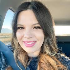 Bethany Kern's Instagram, Twitter & Facebook