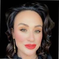 Randi Lowe's Instagram, Twitter & Facebook