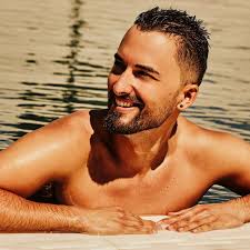 Update information for nicolas puschmann ». Prince Charming Der Bachelor Ist Schwul Review Fernsehserien De