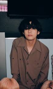 Suga is known for his cold attitude, but behind that, he is a very cute person! Pin By Stehla Mabrey On Bts ì‚¬ì§„ In 2020 Bts Taehyung Taehyung Kim Taehyung
