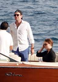 At first glance, it seemed jack brooksbank had some explaining to do after he was spotted partying the outlet reports that jack was joined on the boozy boat ride by model erica pelosini, model maria. Princess Eugenie Source On Twitter Prinzessin Eugenie