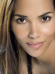Sheila Bella's Eyebrow Hit List: #3 Halle Berry