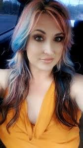 Lana Thomas's Instagram, Twitter & Facebook