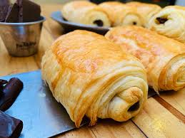 Recre 108 Faustine Entre Pains Au Chocolat Et Chocolatines Sevylivres