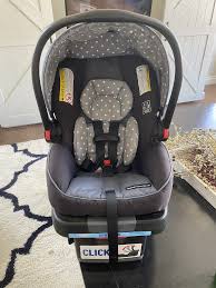 Preloved 2017 Graco Snugride Snuglock Infant Car Seat Base Toddlersofinstagram Saveatlittlebritches Babybou In 2020 Baby Car Seats Infant Car Seat Base Car Seats