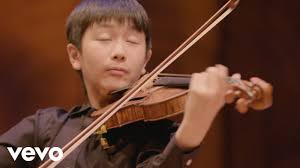 Violinist Christian Li performs Kreisler's Tambourin Chinois