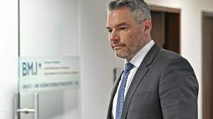 08.11.2021 · kinder bis zwölf jahre sind von 2g grundsätzlich ausgenommen, weil es für sie noch keine reguläre impfmöglichkeit gibt. Grenze Uberschritten Nehammers Kinder Bedroht Welser 72 Verurteilt Krone At