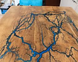Verkauft Tisch Vom Schreiner Esstisch Mit Unikalem Blitzmotiv Leuchtet In Dunkel Holz Massiv Eiche Lichtenberg Figur Canadian Oak Wood Projects Unique Decor