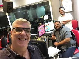 A SUPER equipe do Alexandre Ferreira deu start na programação especial de  ano novo da Tupi! Os queridos Bruno Brum na produção, Evandro Lopes na  sonoplastia e o comunicador Alexandre Ferreira começaram