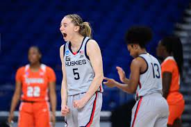 Paige bueckers currently plays for the hopkins girls basketball team as a point guard wearing a jersey. Udp8aldip0lc0m