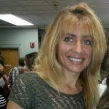 Lisa Robley's Instagram, Twitter & Facebook