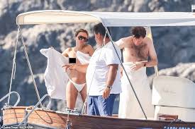 Jack is the husband of eugenie, daughter of the duchess and the duke of york, is the queen and the duke of edinburgh's granddaughter and princess beatrice's younger sister. Ppp Knl8qzb4m