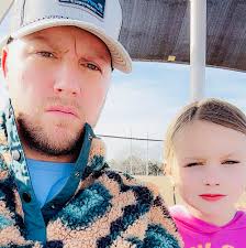 Toby Scholl's Instagram, Twitter & Facebook