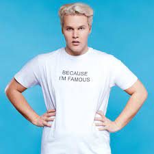 Han er kjent fra flere av vgs plattformer som for eksempel podkasten «harm & hegseth» sammen med kollega morten hegseth, der de diskuterer. Vegard Harm ãƒ›ãƒ¼ãƒ  Facebook