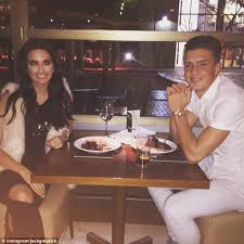 Voilà pourquoi #jack_grealish m'a toujours manqué depuis qu'il s'est blessé ! Aston Villa Star Jack Grealish Enjoys Dinner Out With Model Girlfriend Sasha Attwood Daily Mail Online