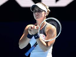 Iga swiatek and serena williams through, bianca andreescu out. Andreescu Shakes Off The Doubt As She Returns From Injury For Miami Open Tennis News Times Of India