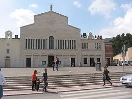The hotel san giovanni offers 12 high quality rooms in a variety of sizes. San Giovanni Rotondo Reisefuhrer Auf Wikivoyage