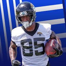 The average nfl salary ranges from approximately $61,591 per year for a coordinator to $192,175 per year for a director. For Nfl Practice Squad Players The Checks Aren T What You Think They Are Sbnation Com