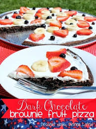Pizza Au Chocolat Au Chocolat Noir Et Aux Fruits Pizza Au Chocolat Delicieux Desserts Pizza Fruit