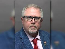 Incumbent Johnsburg CEO Mark Smith challenged by Kevin Bean