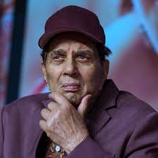 Exclusive: Hospital employee arrested for secretly filming Dharmendra and  Deol family inside Breach Candy ICU | Hindustan Times