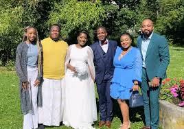 Lady Sonia : « Voici lHomme fort du Cameroun qui réveillé lamour dans le  cœur de Grace -Annaelle le diamant de Ladysonia » - Le bled buzz