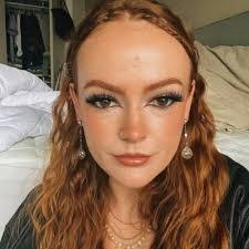 Eva Cummings's Instagram, Twitter & Facebook