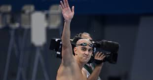 @k.pownall @hannah.pownall the bald guy is only bald when swimming. Whcvotqrjkwesm