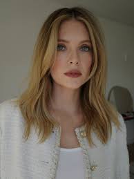 meghannfahy x @chanelofficial lunch earlier this week 🤍 Make up  @samanthalmua Hair @jacobrozenberg @aframe_agency #meghannfahy #waveyhair  #hair #celebrityhair #chanel #hairbyjacobrozenberg